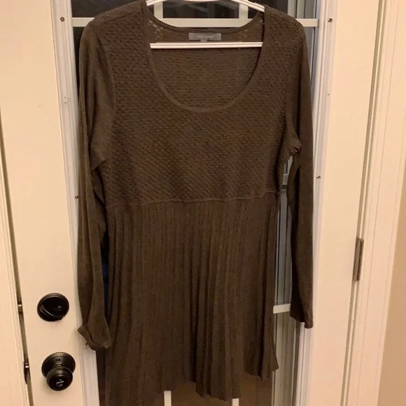 Long top - 4 for $20 - Picture 1 of 4